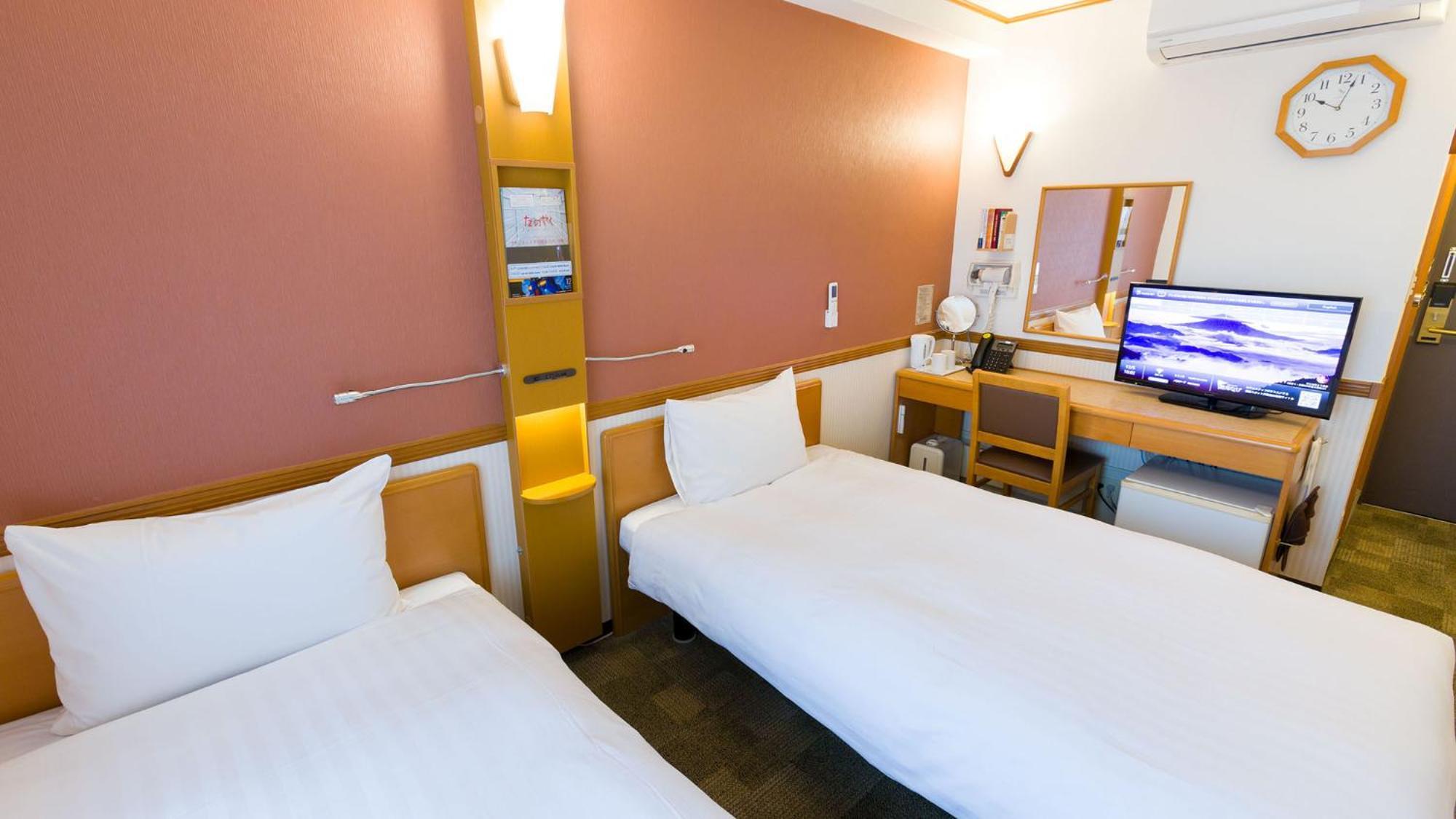 Toyoko Inn Sendai Nishi-Guchi Hirose-Dori Room photo
