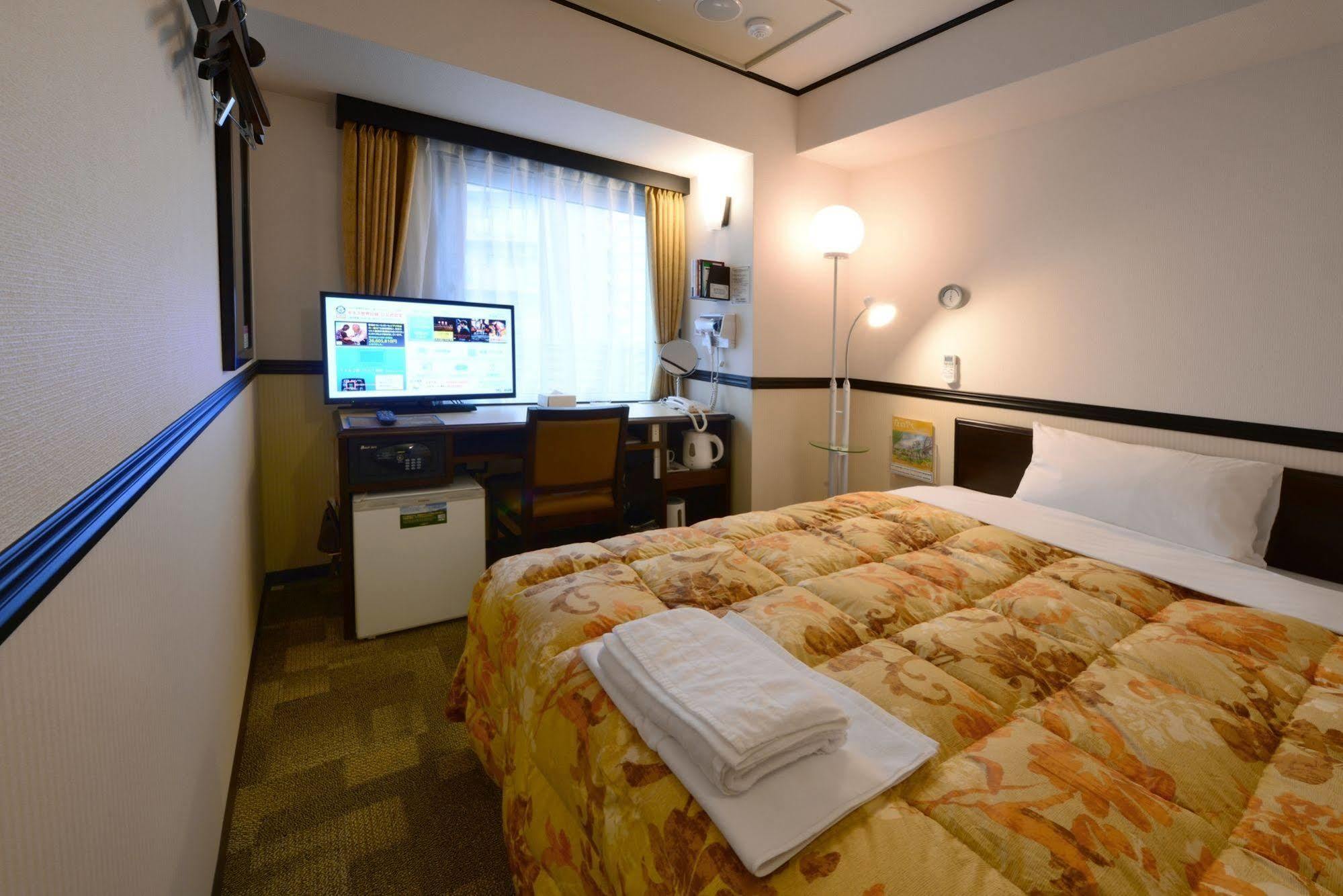 Toyoko Inn Sendai Nishi-Guchi Hirose-Dori Exterior photo